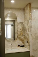 METROPOL Club House