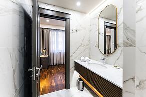 METROPOL Club House