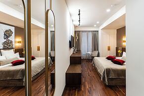 METROPOL Club House