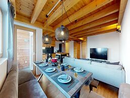 Spacious Apartment With Balcony
