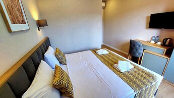 Falcon Boutique Hotel