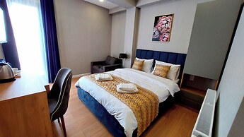 Falcon Boutique Hotel