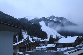Apartment With Balcony in Chatel