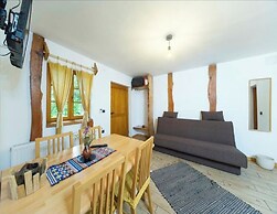 Yeti Cabin