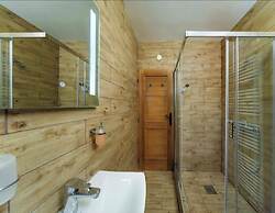 Yeti Cabin
