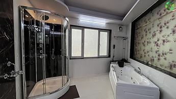 BEVERLY VILLA