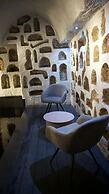 EKA CAVE MAISON