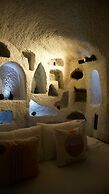 EKA CAVE MAISON