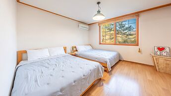 Hongcheon Fiction House Pension