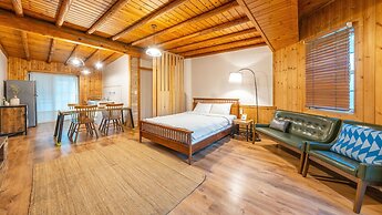Hongcheon Fiction House Pension