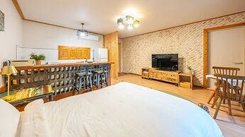 Hongcheon Fiction House Pension