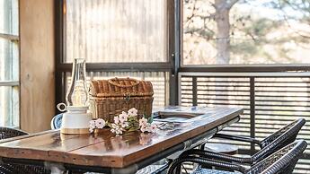 Hongcheon Fiction House Pension