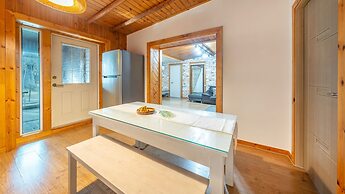 Hongcheon Fiction House Pension