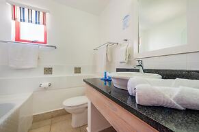 Club Mykonos by First Private Stays