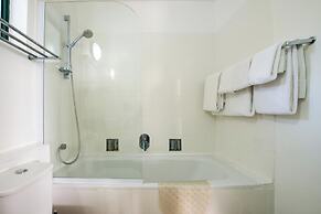 Club Mykonos by First Private Stays