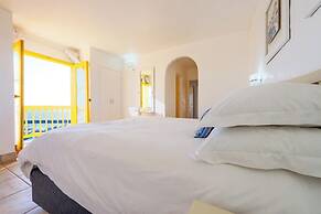 Club Mykonos by First Private Stays