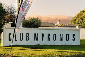 Club Mykonos by First Private Stays