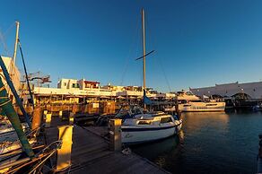 Club Mykonos by First Private Stays