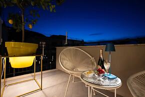 Stylish & Elegant Flat With Terrace
