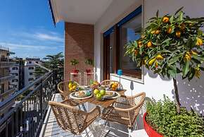 Stylish & Elegant Flat With Terrace