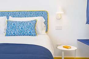 Stylish & Elegant Flat With Terrace