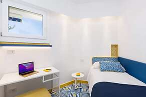 Stylish & Elegant Flat With Terrace