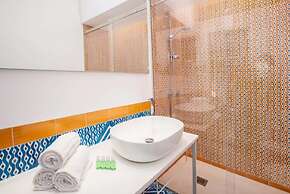 Stylish & Elegant Flat With Terrace