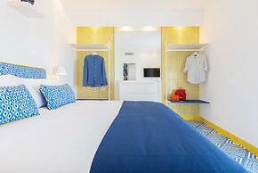 Stylish & Elegant Flat With Terrace