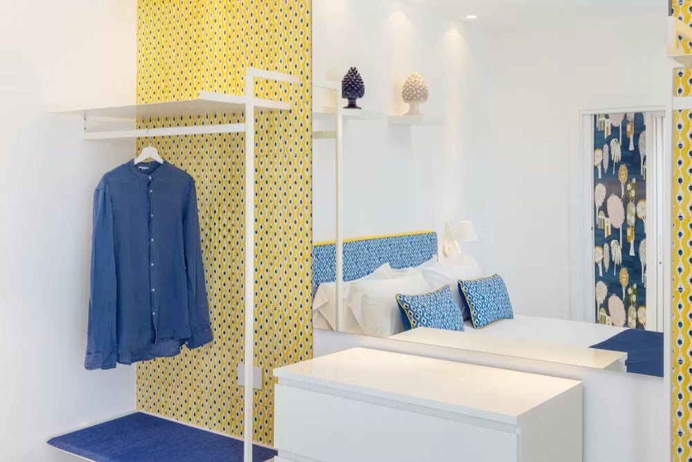 Stylish & Elegant Flat With Terrace
