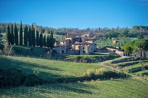 Villa Chianti With Infinity Pool And Vineyard View