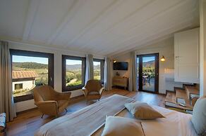 Villa Chianti With Infinity Pool And Vineyard View