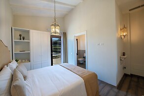 Villa Chianti With Infinity Pool And Vineyard View