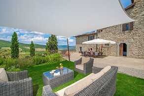 Villa Chianti With Panoramic Pool On The Vineyard