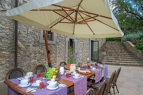 Villa Chianti With Panoramic Pool On The Vineyard