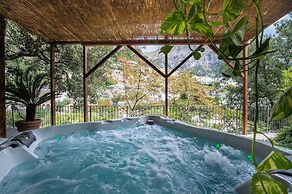 Villa In Positano With Luxury Spa & Amazing View