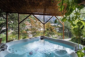 Villa In Positano With Luxury Spa & Amazing View