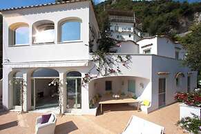 Villa In Positano With Luxury Spa & Amazing View