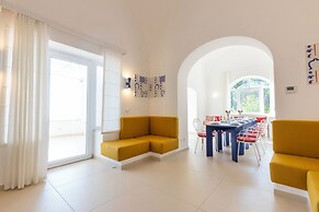 Elegant Villa In Anacapri | Infinity Pool & Design