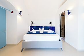 Elegant Villa In Anacapri | Infinity Pool & Design