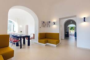 Elegant Villa In Anacapri | Infinity Pool & Design