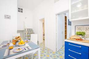 Brezza Marina-Authentic Sorrento Flat By The Beach