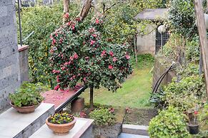 Sea View Rooftop Apartment With Jacuzzi & Garden