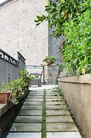 Sea View Rooftop Apartment With Jacuzzi & Garden