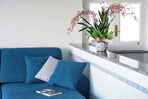 Sea View Rooftop Apartment With Jacuzzi & Garden