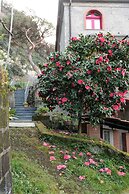 Sea View Rooftop Apartment With Jacuzzi & Garden