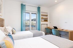 Modern Family Apt In Sorrento With Views