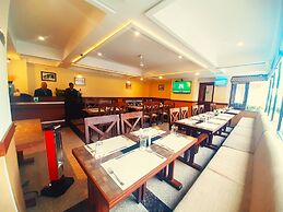 Hotel Vishnu Palace