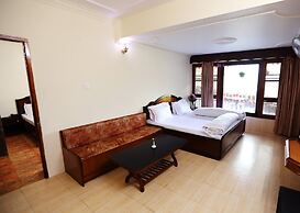 Hotel Vishnu Palace