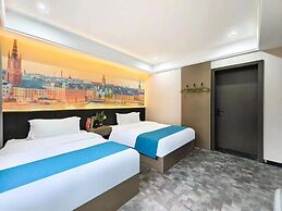 Panda Holiday Inn 2