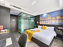 Panda Holiday Inn 2